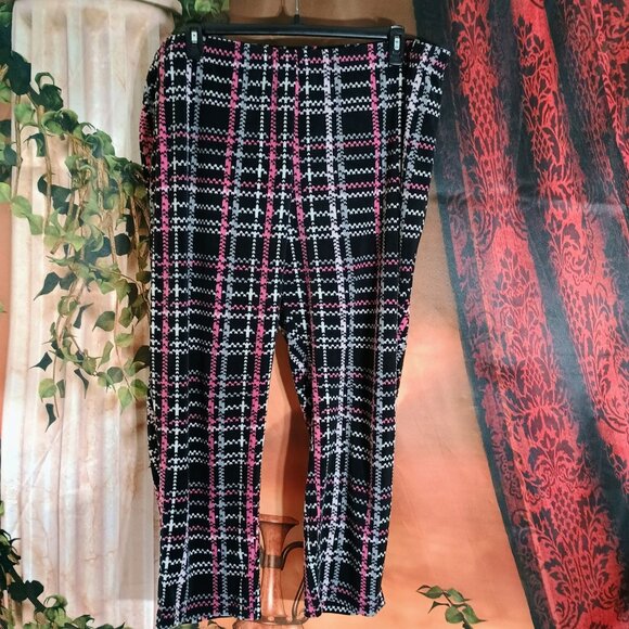 Secret Treasures Sz 3X Pink & Black Plaid Pajama Lounge Set - Picture 5 of 6